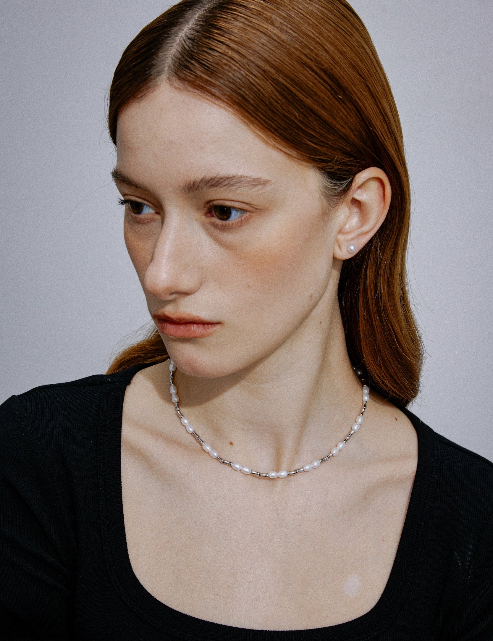 Argent Pearl Bar Necklace