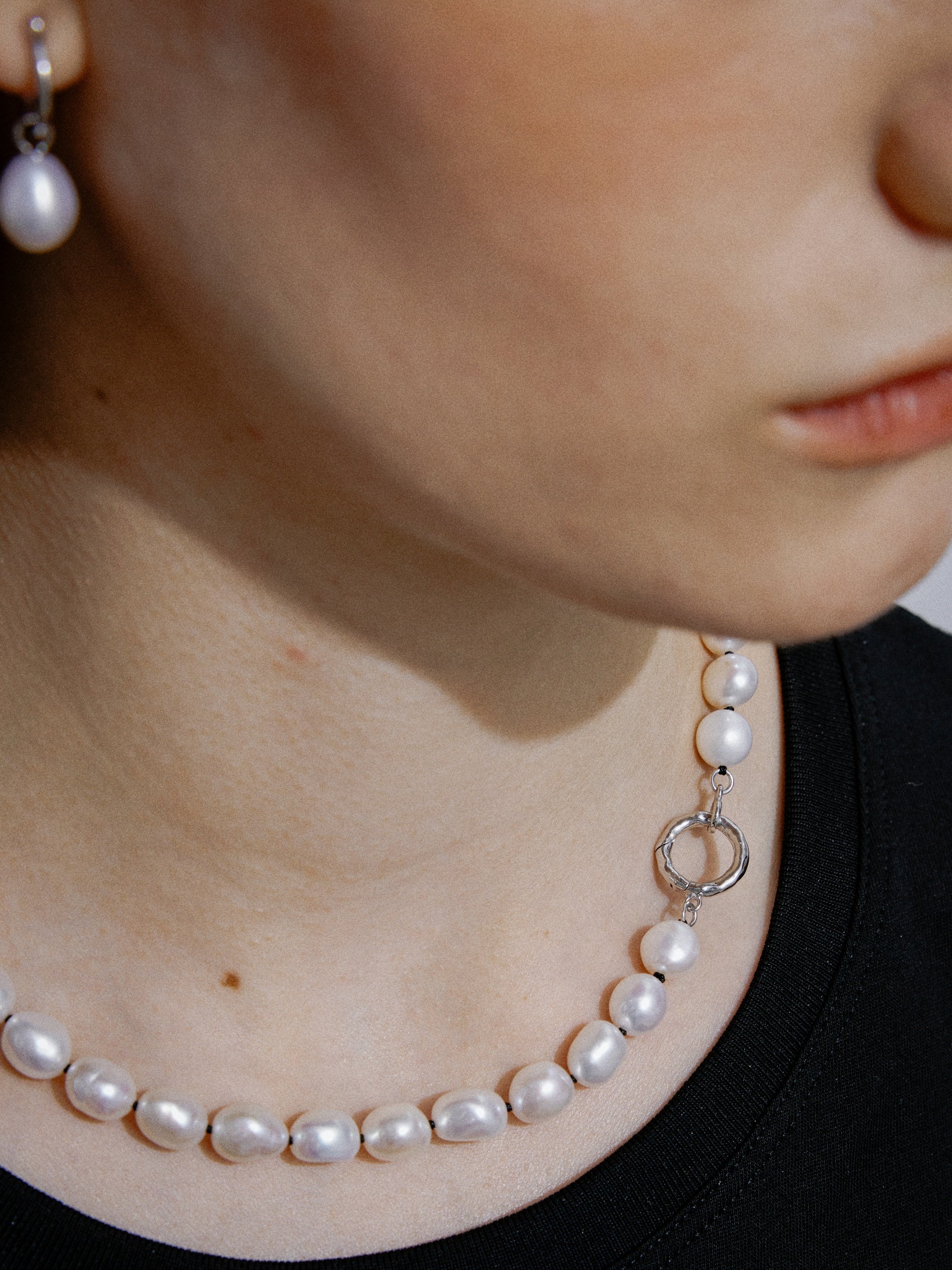 Élan Baroque Pearl Necklace