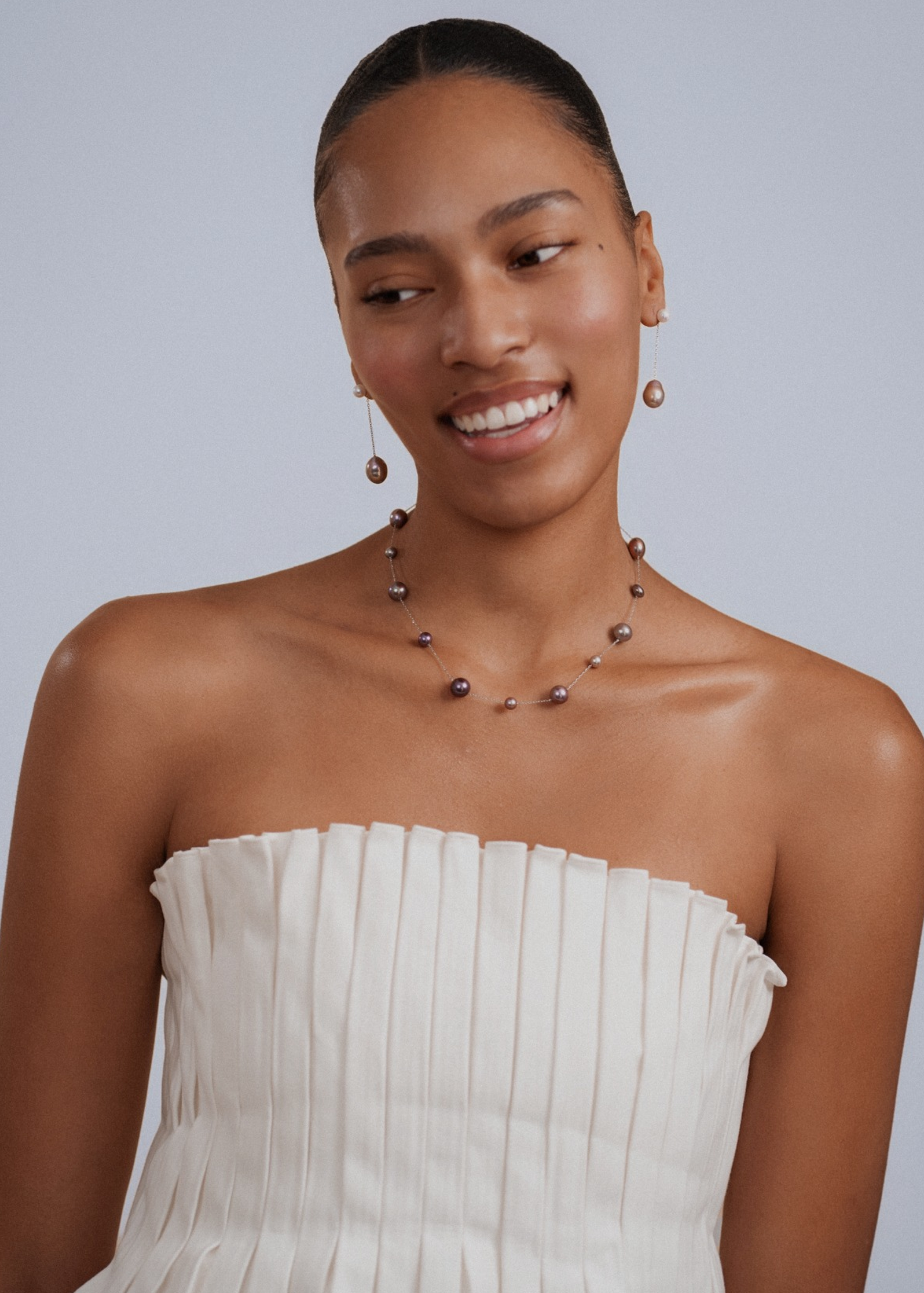Violette Baroque Pearl Drop Earrings (Mid)
